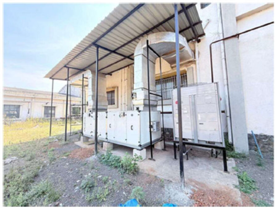 Outdoor air handling unit with insulated ductwork